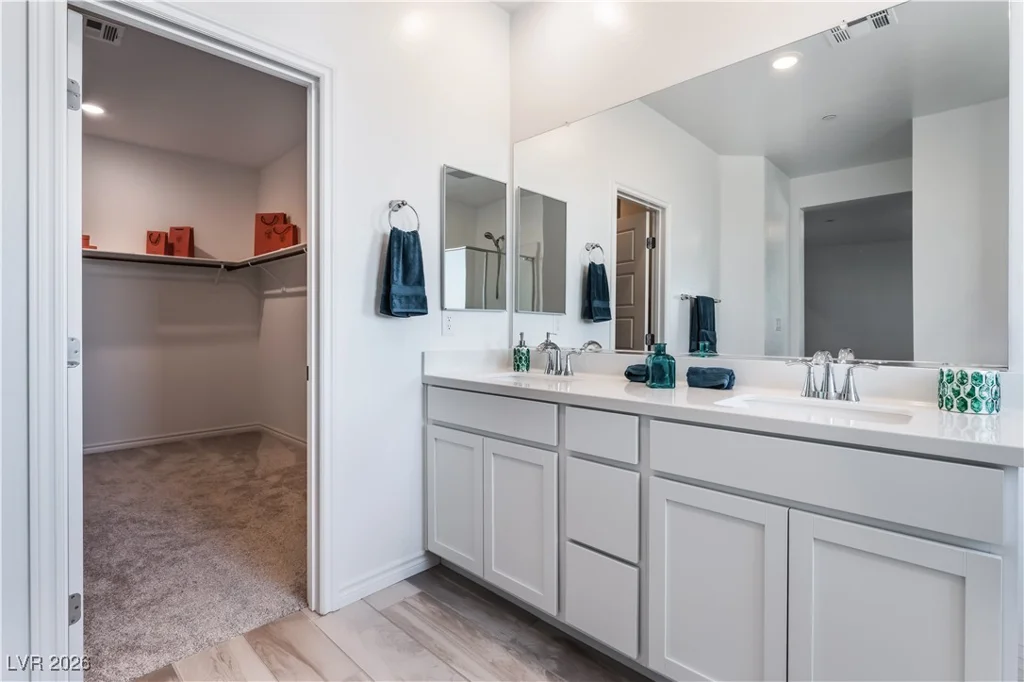 8866 Mountain Lion, Las Vegas, NV 89166