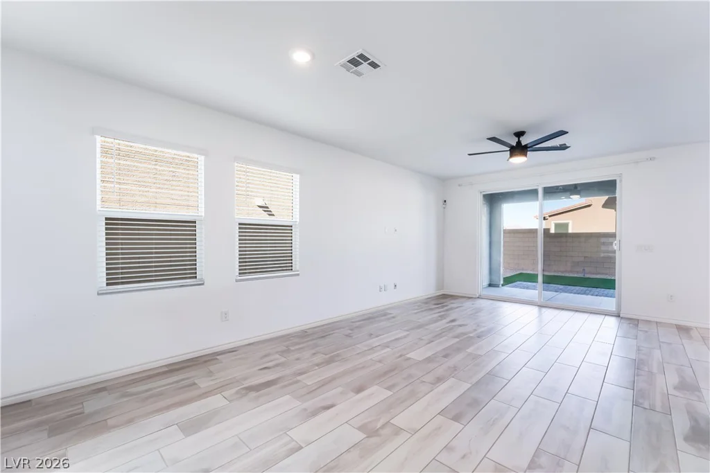 8866 Mountain Lion, Las Vegas, NV 89166