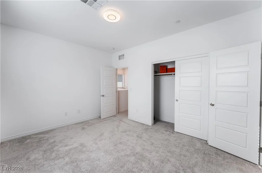 8866 Mountain Lion, Las Vegas, NV 89166