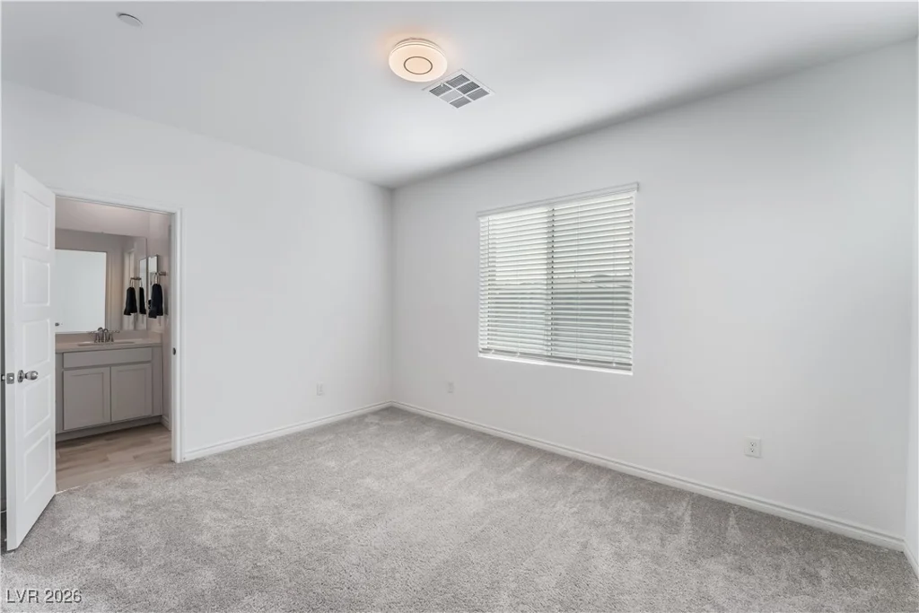 8866 Mountain Lion, Las Vegas, NV 89166