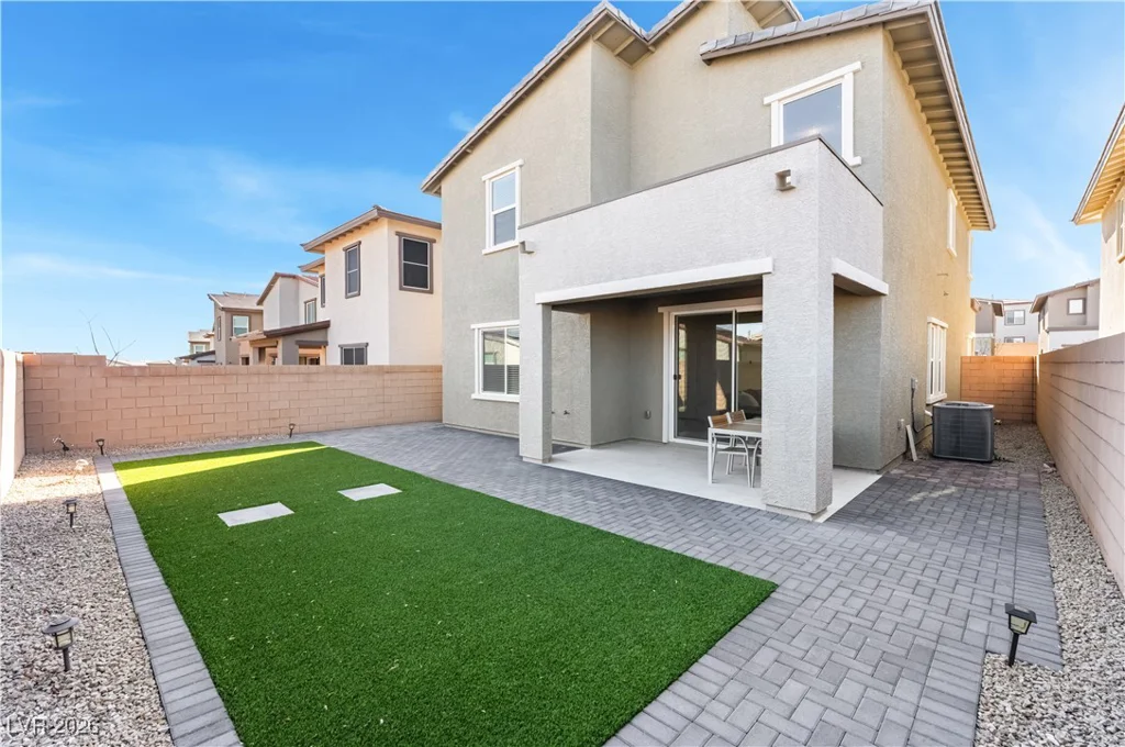 8866 Mountain Lion, Las Vegas, NV 89166