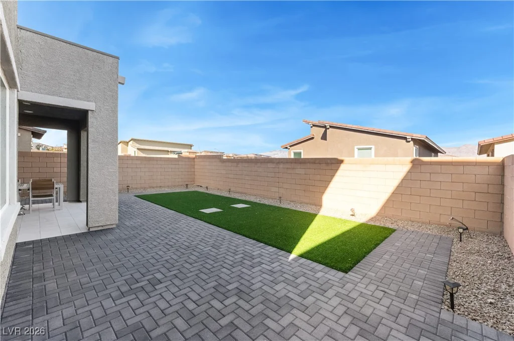 8866 Mountain Lion, Las Vegas, NV 89166