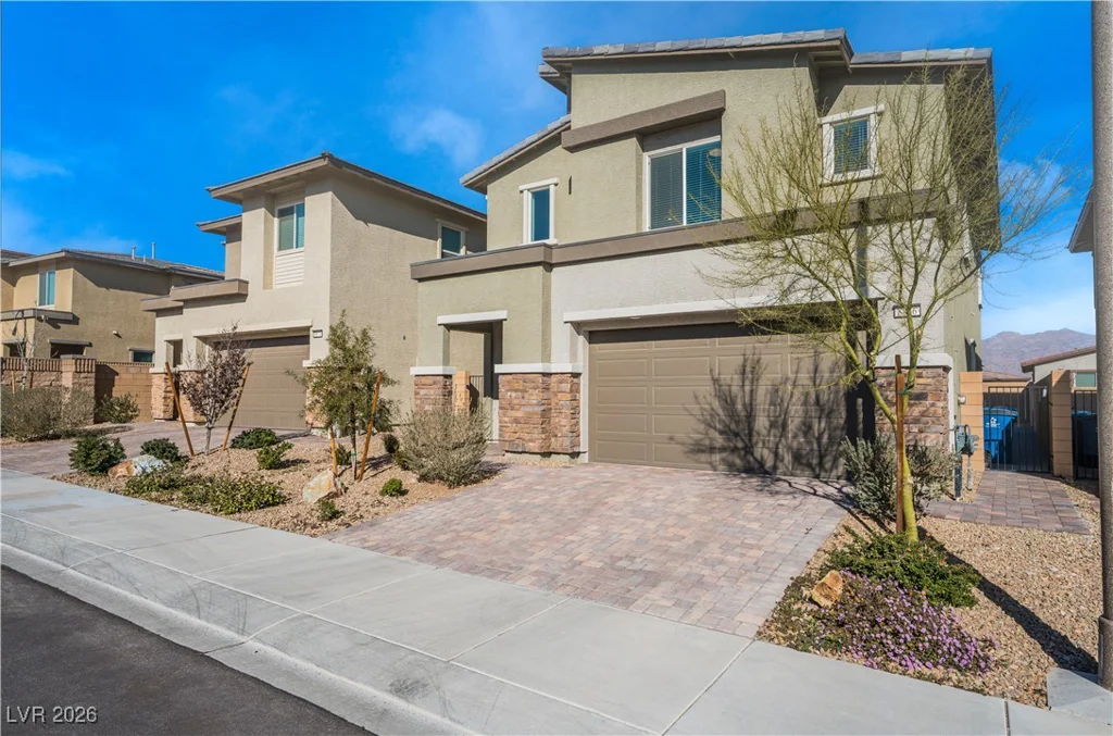 8866 Mountain Lion, Las Vegas, NV 89166