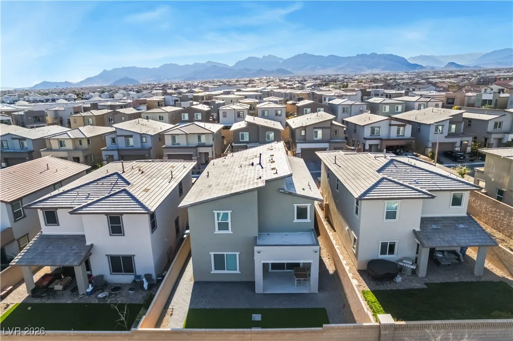 8866 Mountain Lion, Las Vegas, NV 89166