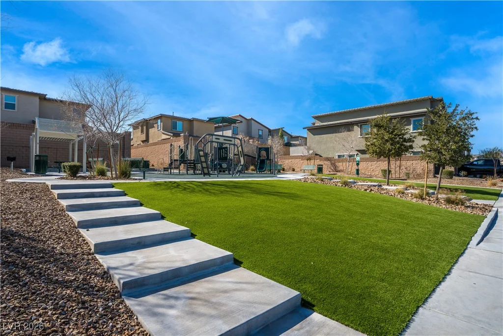 8866 Mountain Lion, Las Vegas, NV 89166