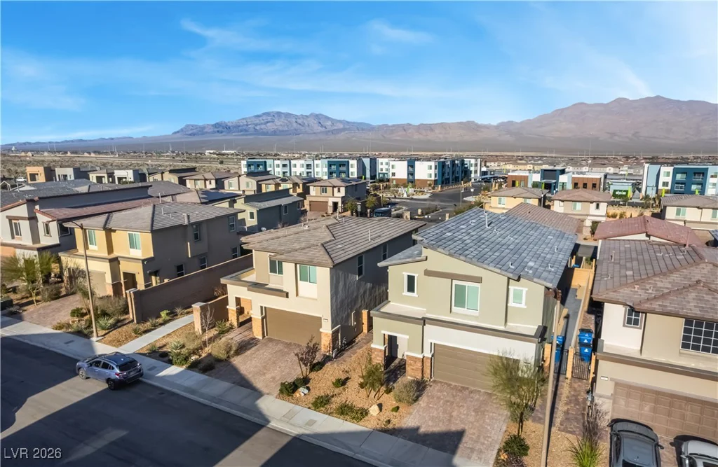 8866 Mountain Lion, Las Vegas, NV 89166