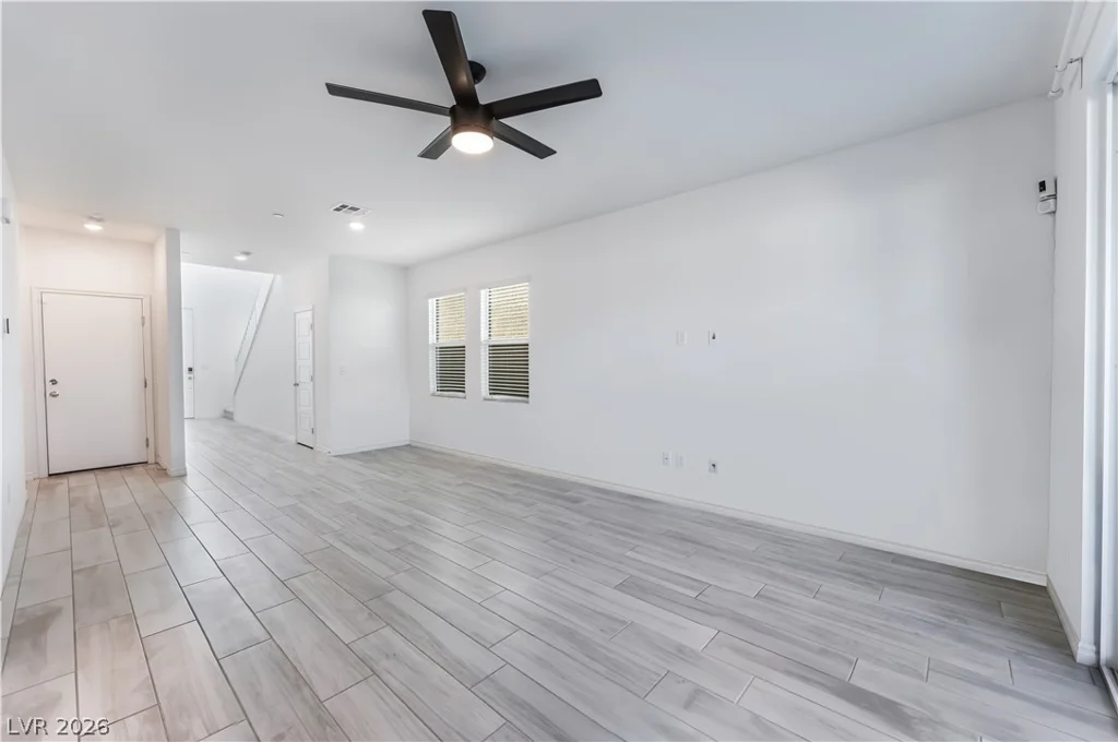 8866 Mountain Lion, Las Vegas, NV 89166