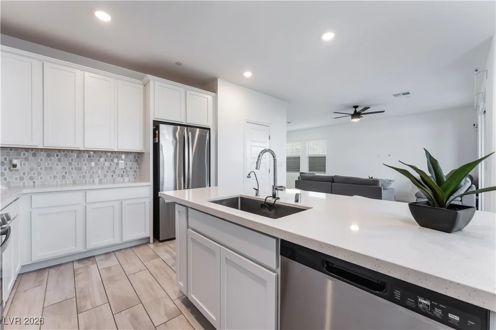 8866 Mountain Lion, Las Vegas, NV 89166