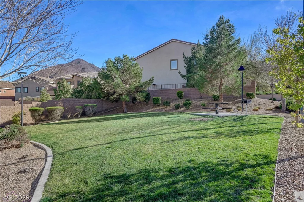 176 Kirkton, Henderson, NV 89012