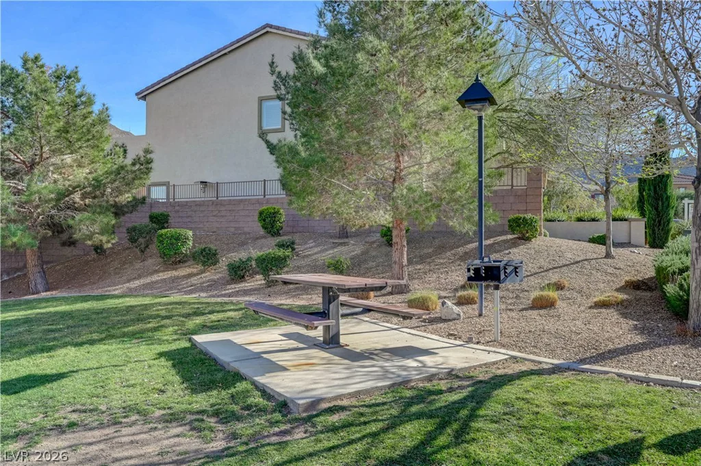 176 Kirkton, Henderson, NV 89012