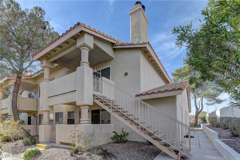 905 Rockview, Las Vegas, NV 89128