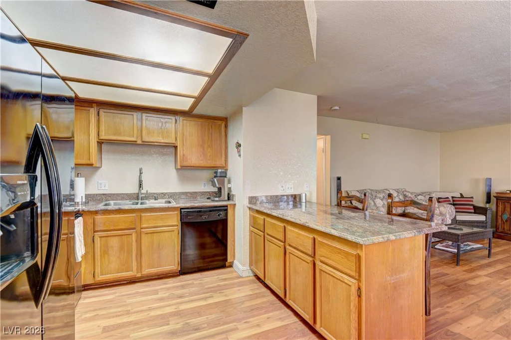 905 Rockview, Las Vegas, NV 89128