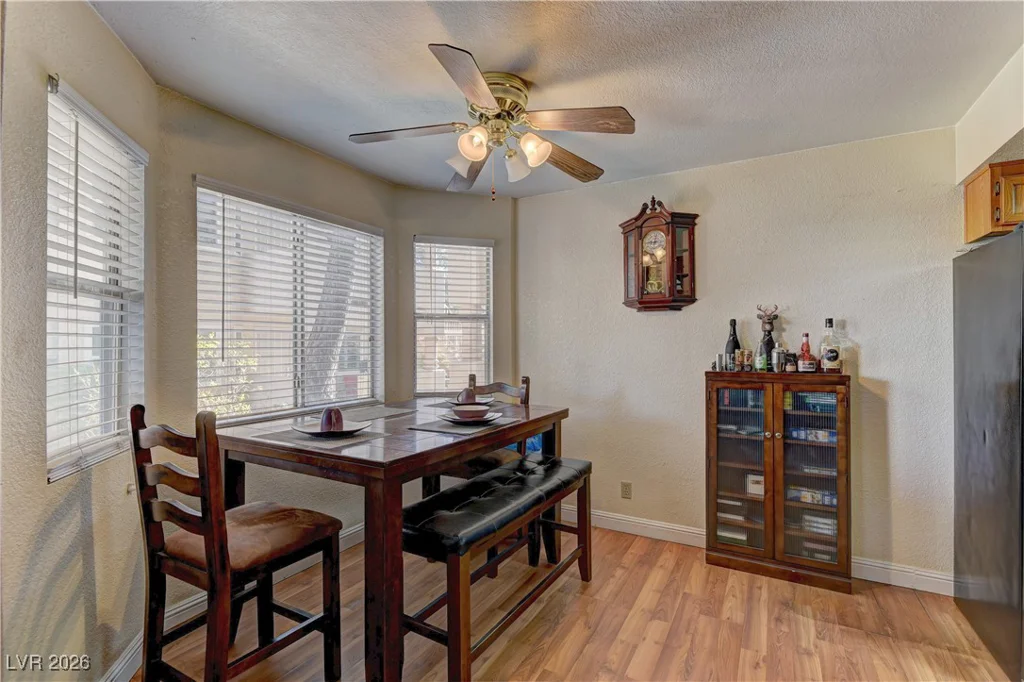 905 Rockview, Las Vegas, NV 89128