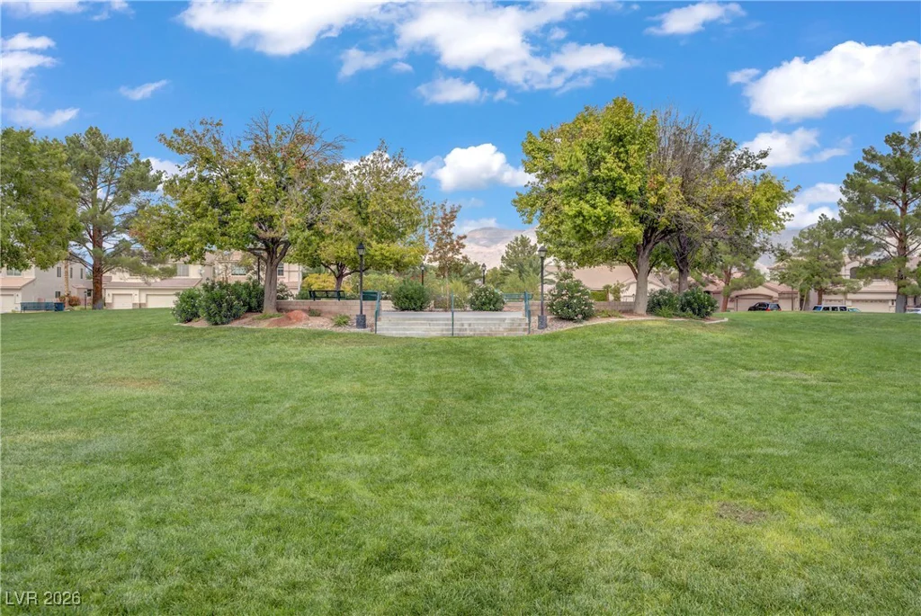 5822 Falling Stream, Las Vegas, NV 89131