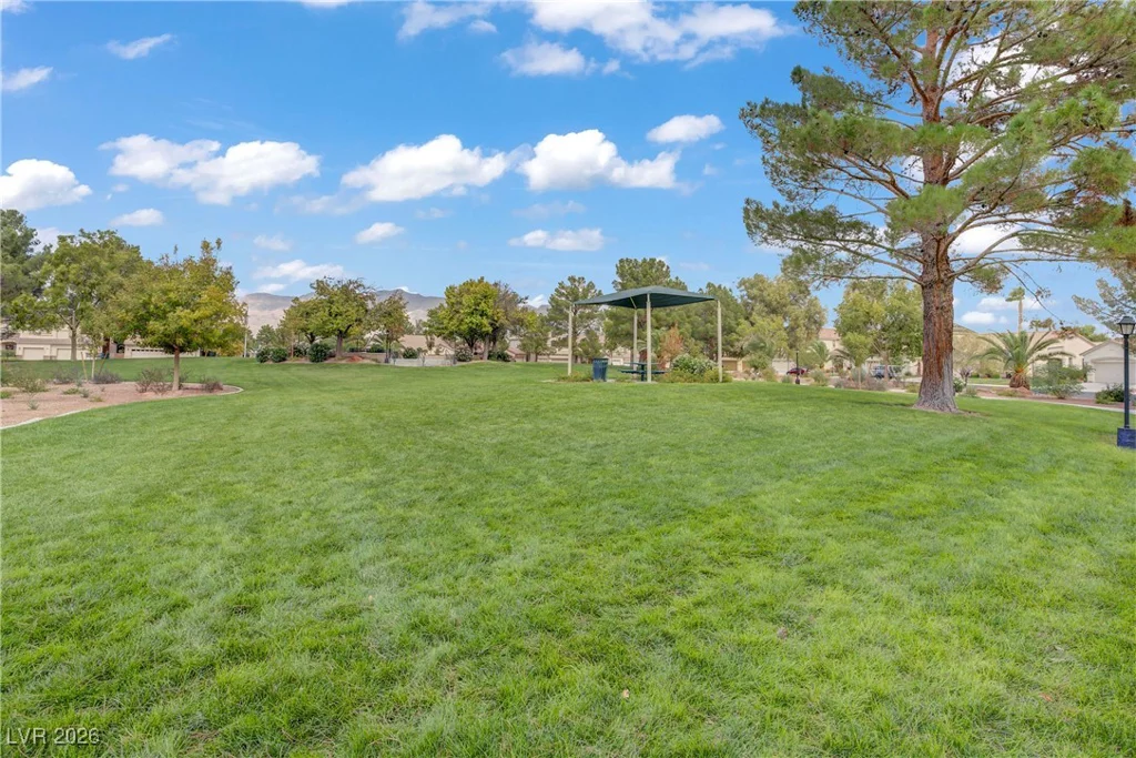 5822 Falling Stream, Las Vegas, NV 89131