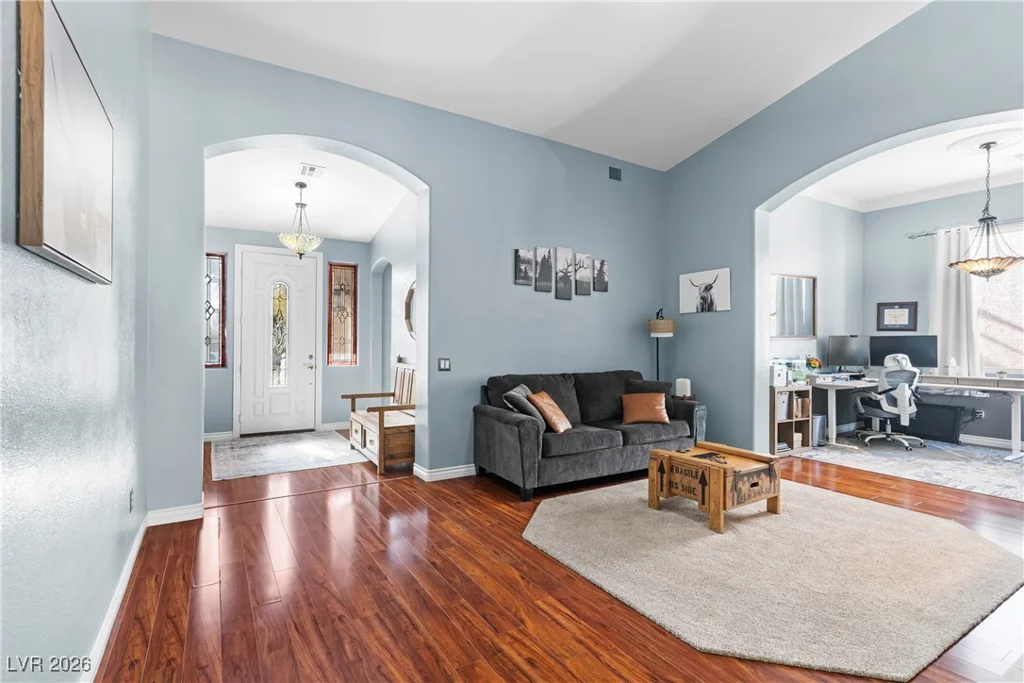 5822 Falling Stream, Las Vegas, NV 89131