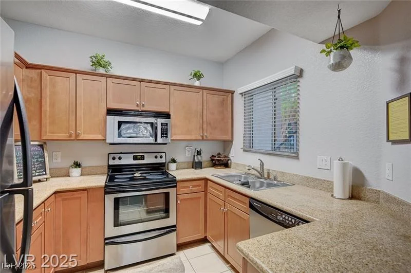 4400 Jones, Las Vegas, NV 89103