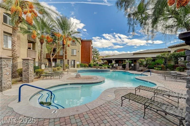4400 Jones, Las Vegas, NV 89103