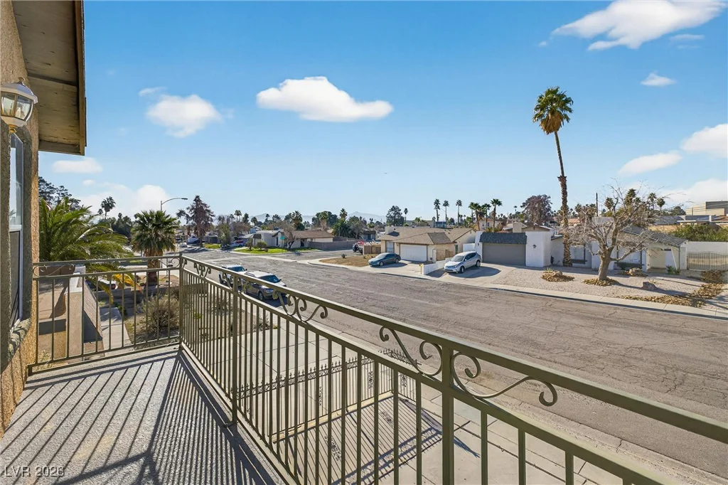3828 Vista Largo, Las Vegas, NV 89121