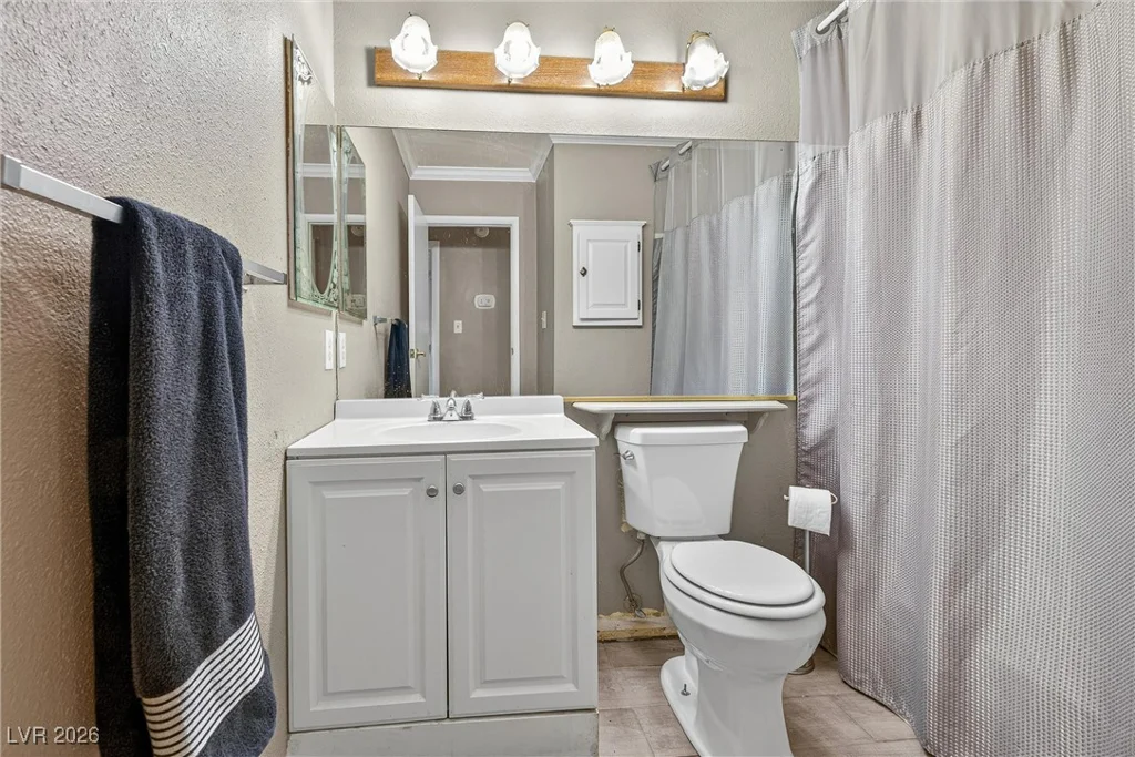 3828 Vista Largo, Las Vegas, NV 89121