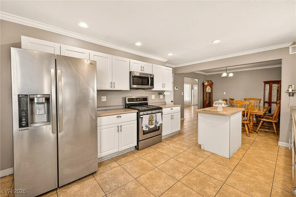 3828 Vista Largo, Las Vegas, NV 89121
