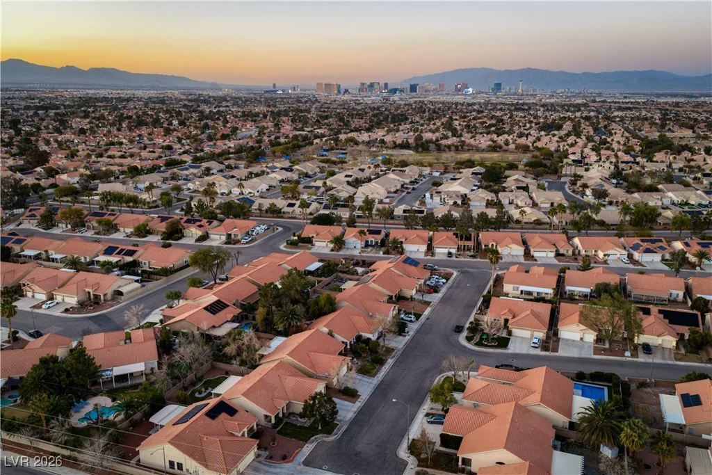 8865 Windsor Hill, Las Vegas, NV 89123