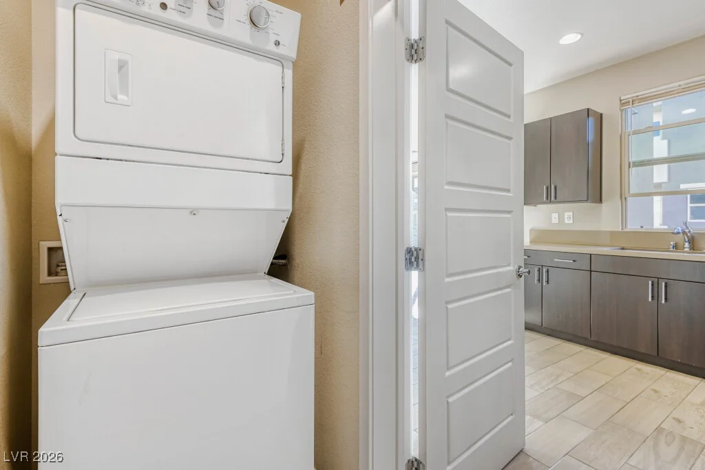 11270 Hidden Peak, Las Vegas, NV 89135