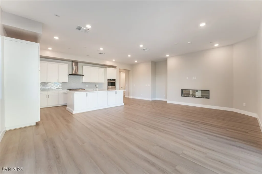 9132 Las Manaitas, Las Vegas, NV 89144