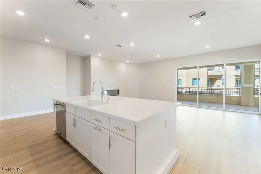 9132 Las Manaitas, Las Vegas, NV 89144