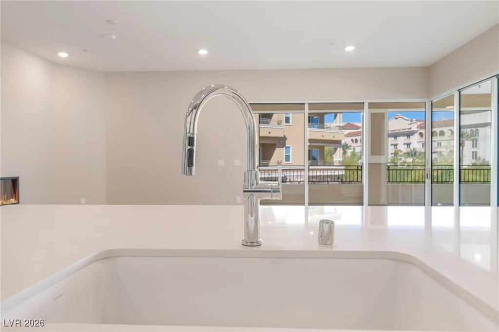 9132 Las Manaitas, Las Vegas, NV 89144