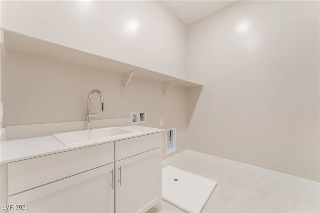 9132 Las Manaitas, Las Vegas, NV 89144