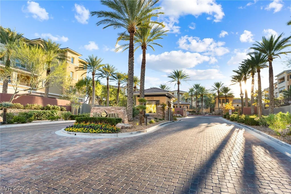 9132 Las Manaitas, Las Vegas, NV 89144