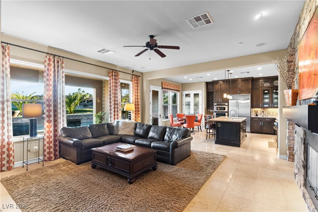 90 Contrada Fiore, Henderson, NV 89011