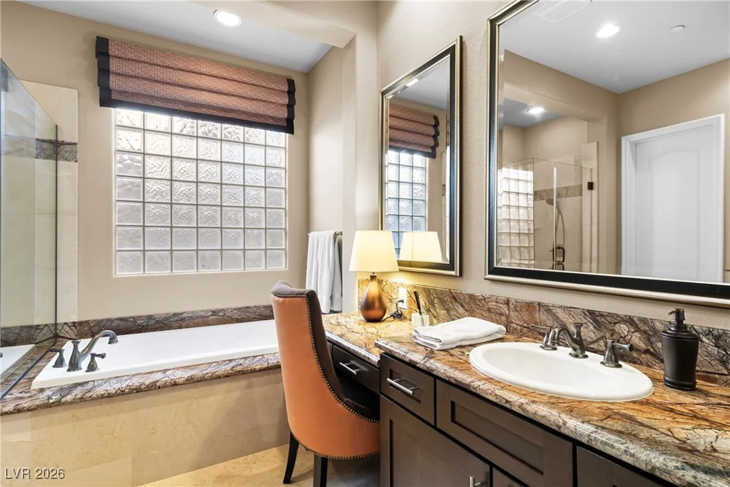 90 Contrada Fiore, Henderson, NV 89011
