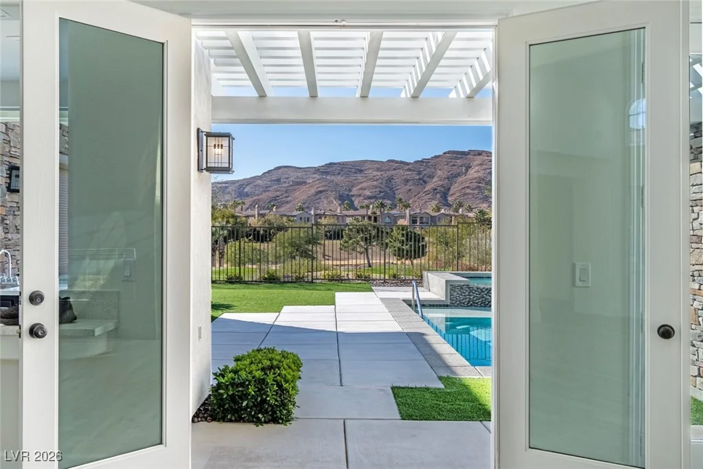 2603 Red Springs, Las Vegas, NV 89135
