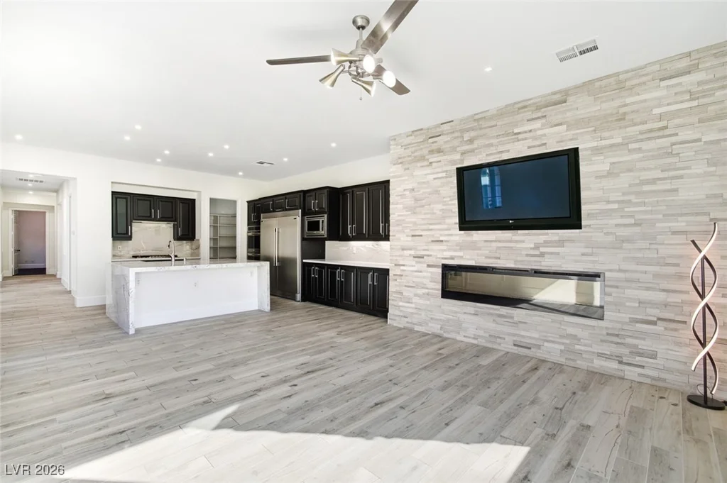 2603 Red Springs, Las Vegas, NV 89135