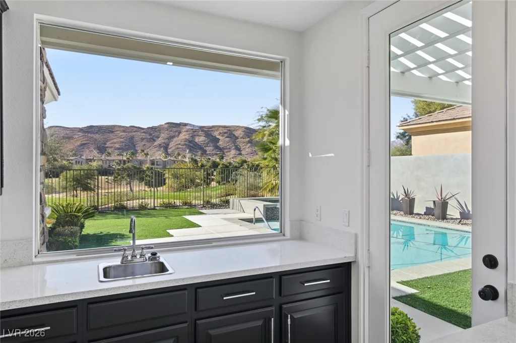 2603 Red Springs, Las Vegas, NV 89135