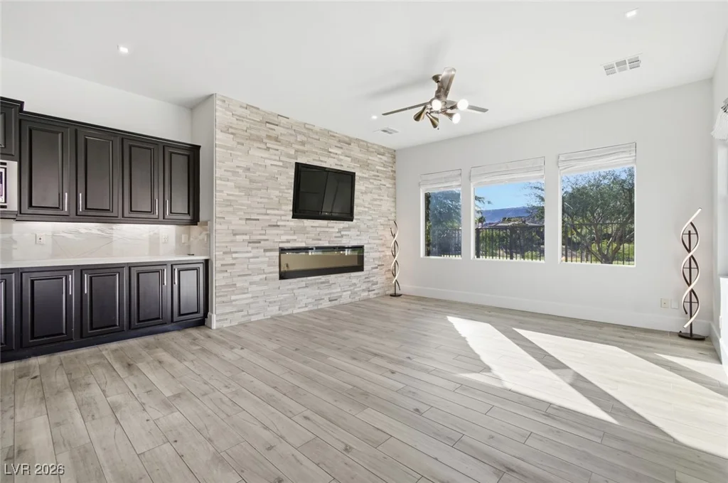 2603 Red Springs, Las Vegas, NV 89135