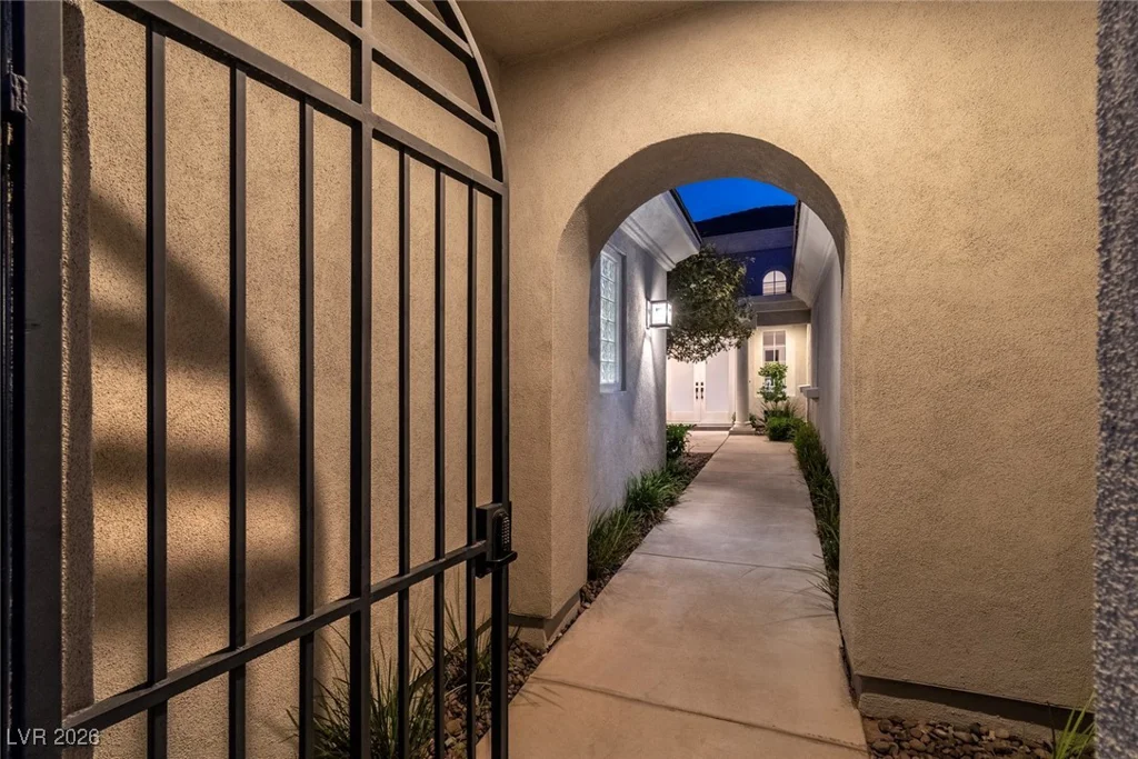 2603 Red Springs, Las Vegas, NV 89135