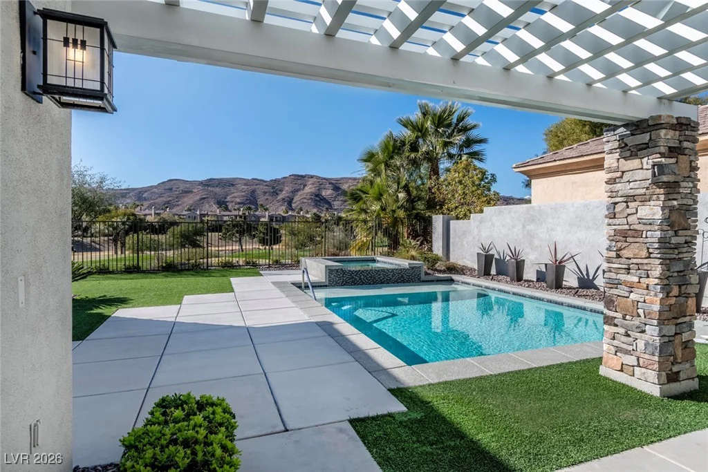 2603 Red Springs, Las Vegas, NV 89135