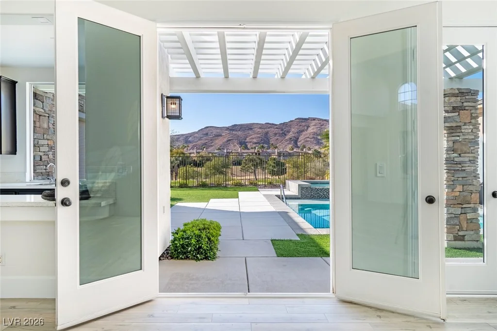 2603 Red Springs, Las Vegas, NV 89135