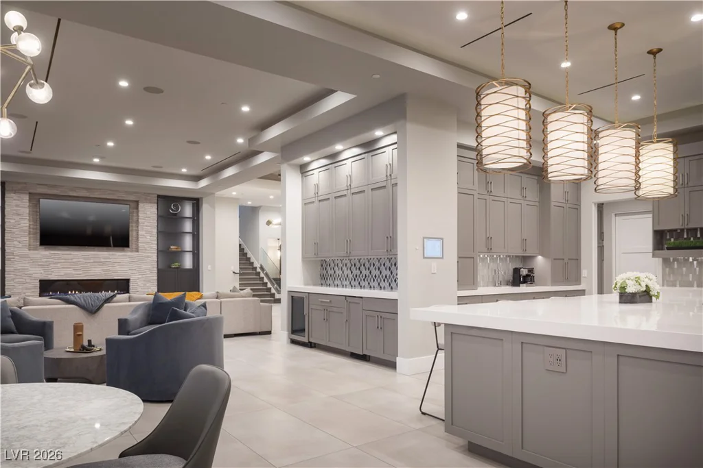 8 Sun Glow, Las Vegas, NV 89135