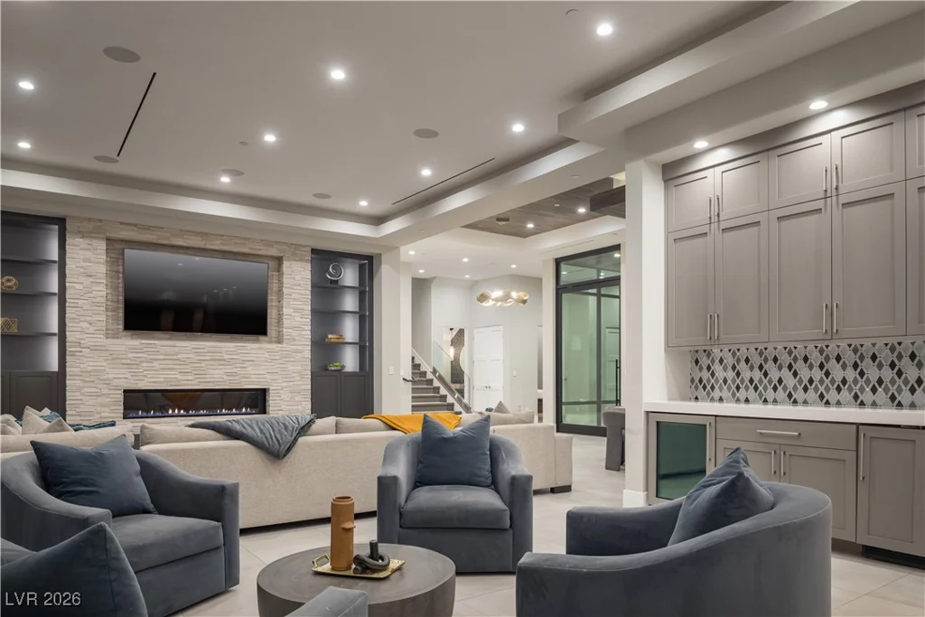 8 Sun Glow, Las Vegas, NV 89135