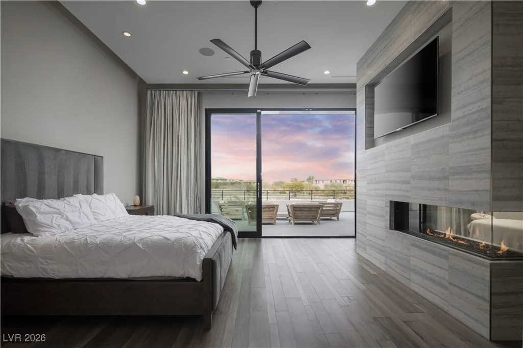 8 Sun Glow, Las Vegas, NV 89135