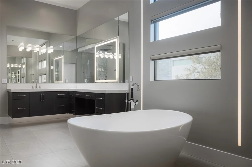 8 Sun Glow, Las Vegas, NV 89135