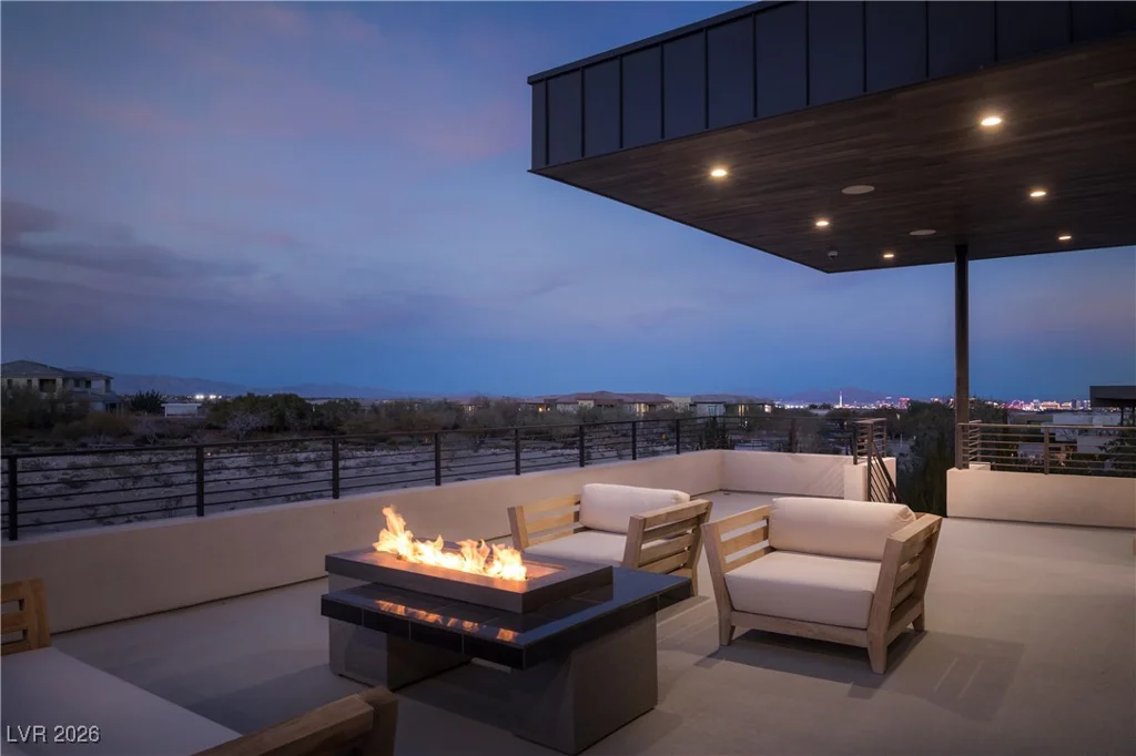 8 Sun Glow, Las Vegas, NV 89135
