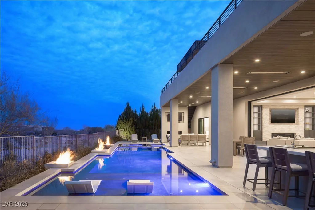 8 Sun Glow, Las Vegas, NV 89135