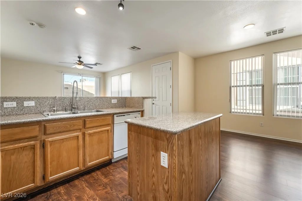 2528 Living Rock, Las Vegas, NV 89106