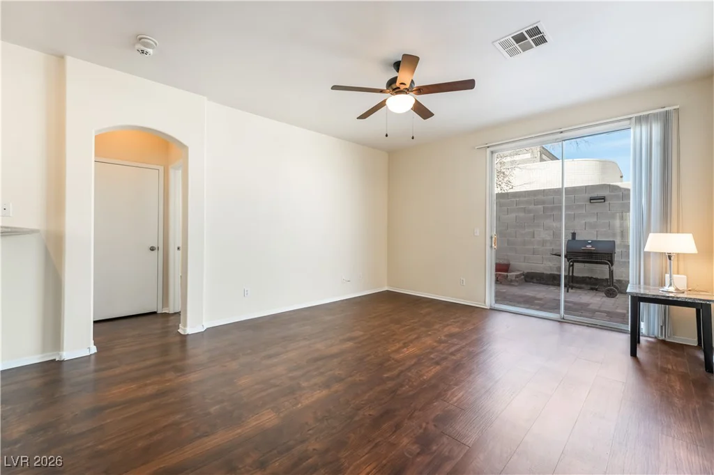 2528 Living Rock, Las Vegas, NV 89106