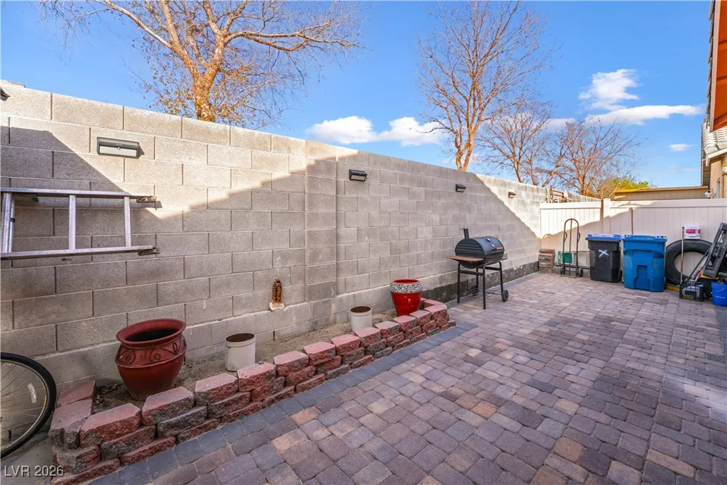 2528 Living Rock, Las Vegas, NV 89106